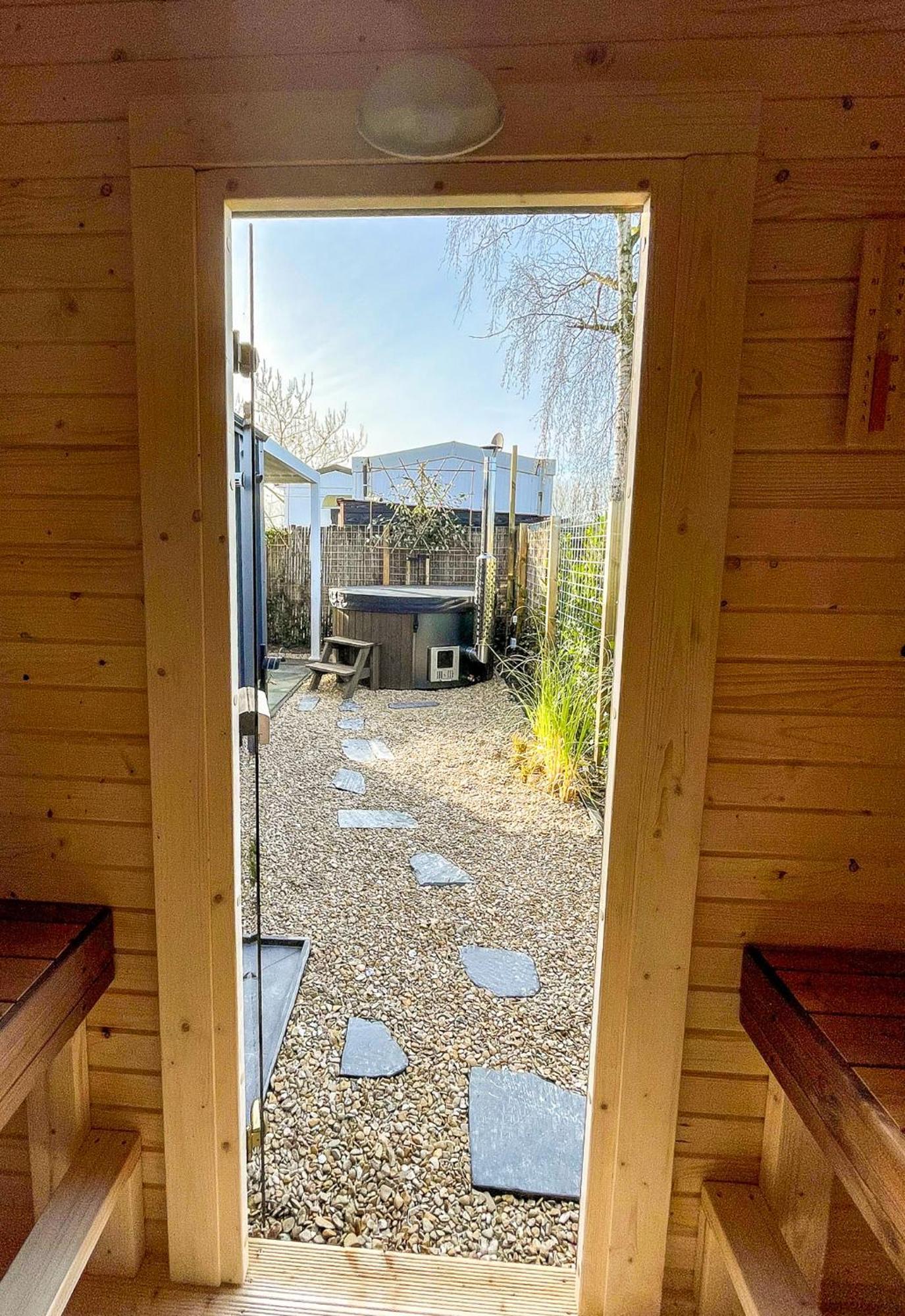Lobsters Lodge In Heinkenszand ' Wellness Accommodation With Private Hottub, Private Sauna And Outdoor Shower ' Airco'S ' Free Wifi ' Complimentary Bed Linen And Towels Buitenkant foto